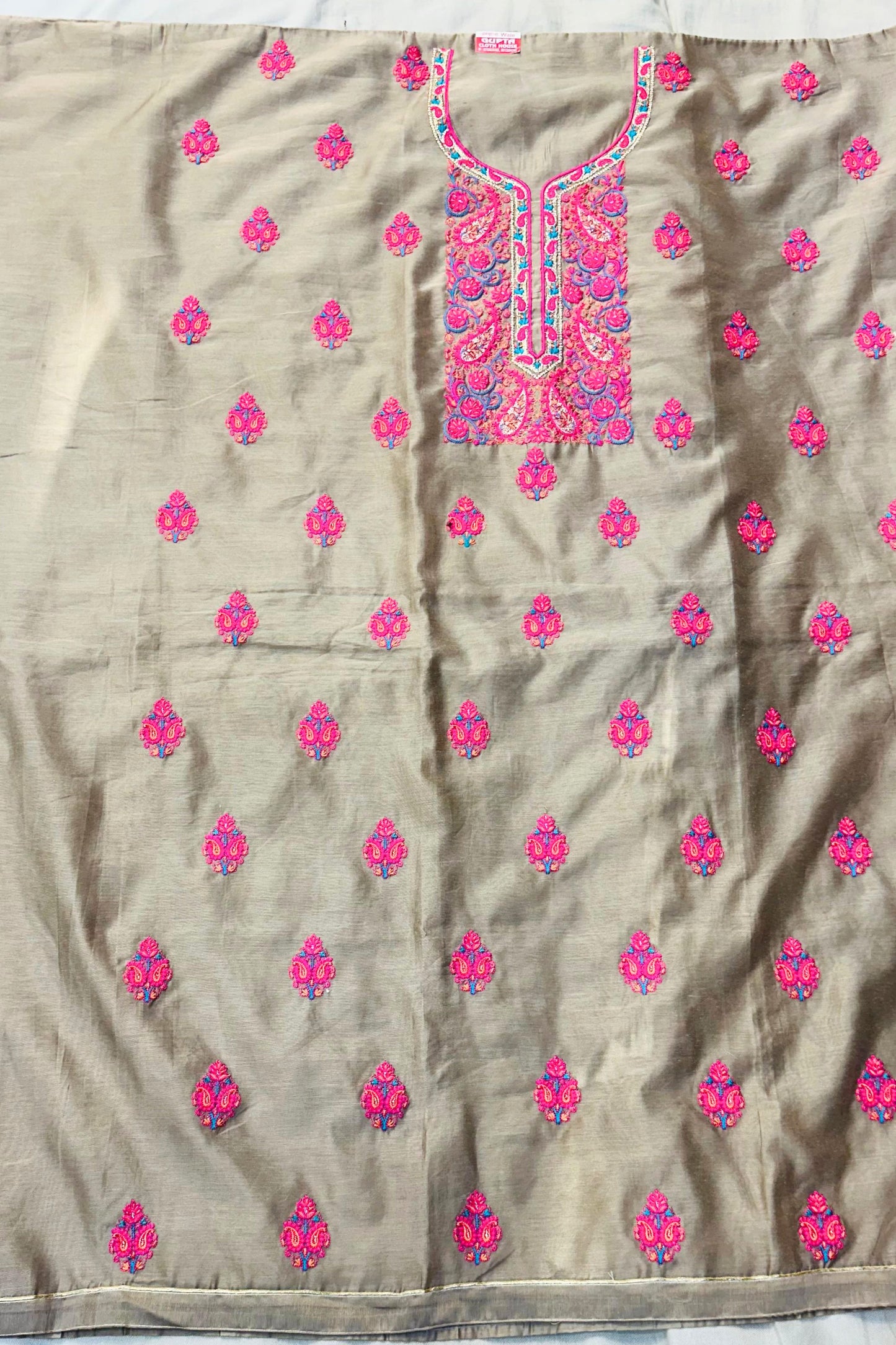 Maheshwari Silk Threadwork Suit Set – Light Golden & Rani Pink