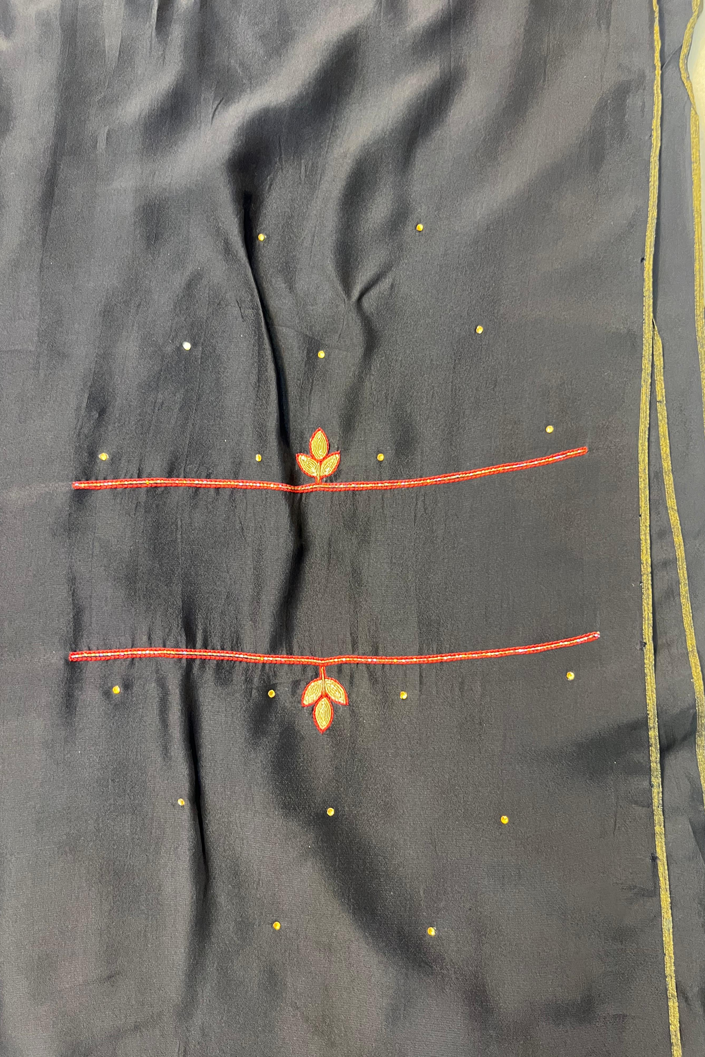 Black Kanni Silk Suit Set with Pearl & Thread Work